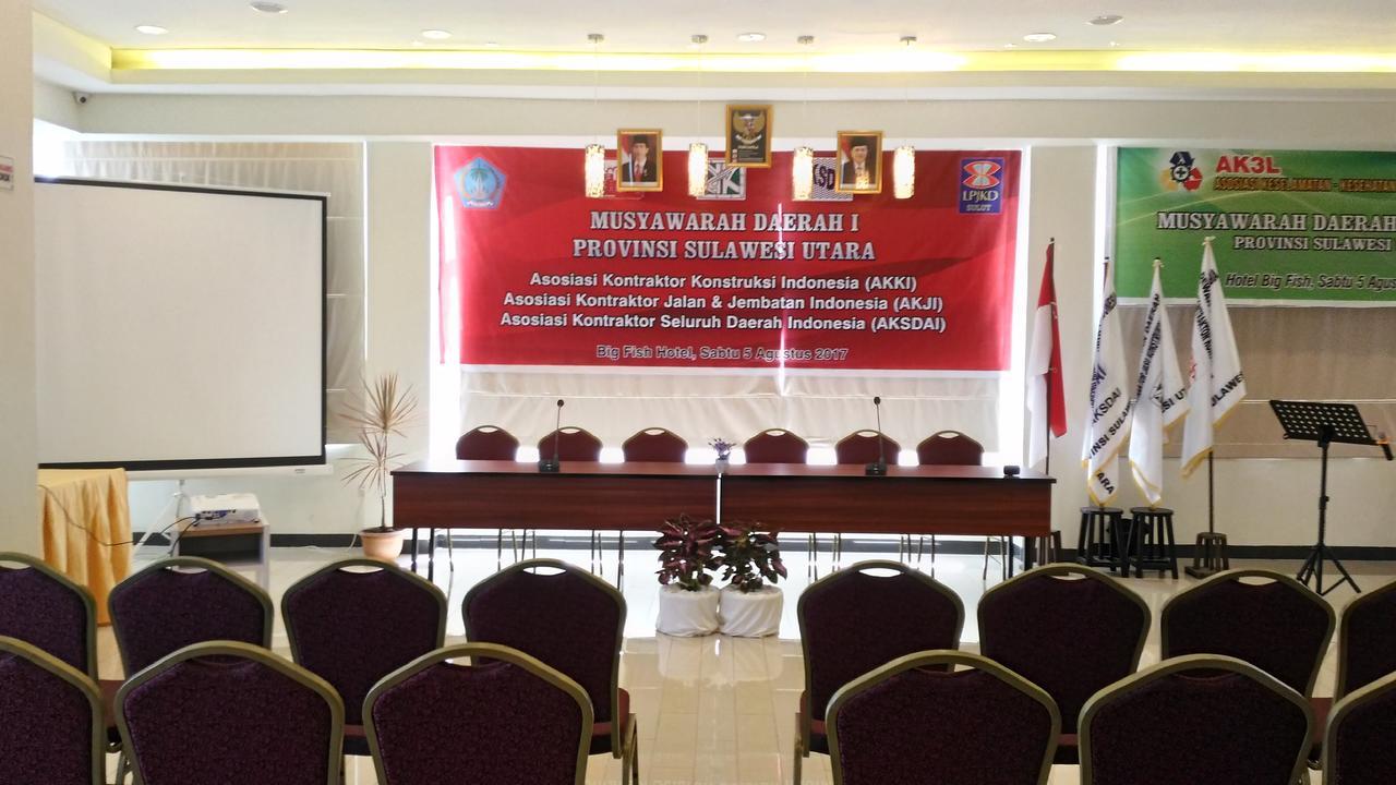 Big Fish Hotel Manado Buitenkant foto