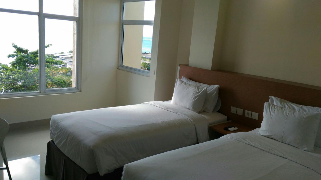 Big Fish Hotel Manado Buitenkant foto